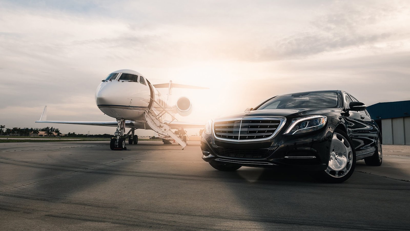 Car Service to Signature Aviation HOU